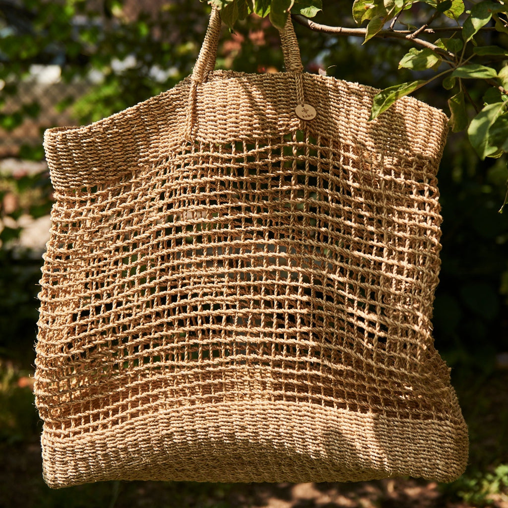 【新品】FRAY I.D Philippines abaca bag Wired abaca box with cover 🌿 8inches — length 6inches